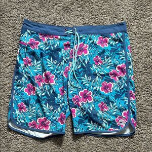 Vineyard Vines Men’s Ocean Floral Board Shorts Size Waist 36